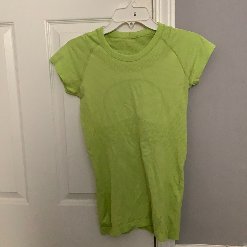 Lululemon swiftly tech top size 6